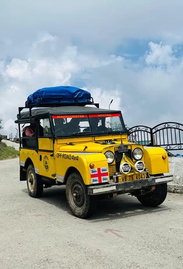 Sandakphu Land Rover Safari