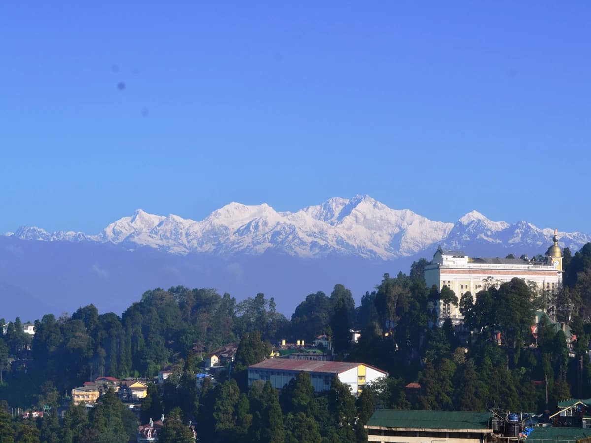 The Queen of Hills , Darjeeling Tour Package