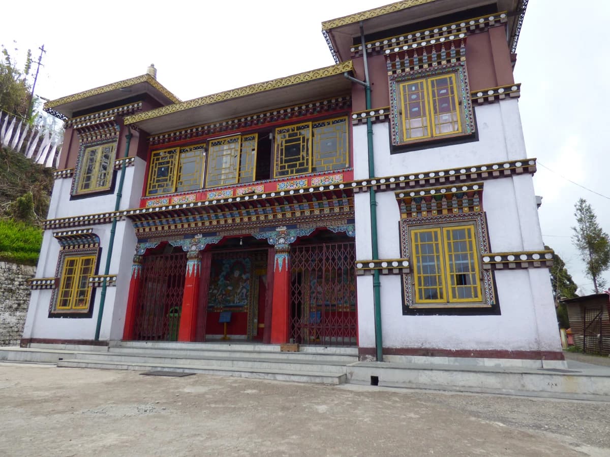 Nature and Cultural Walking Tour in Darjeeling - 1 Day