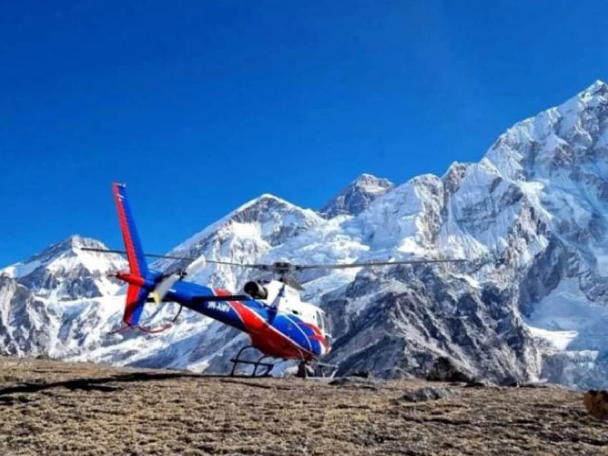 Everest Base Camp Trek with Helicopter Return - 11 Days