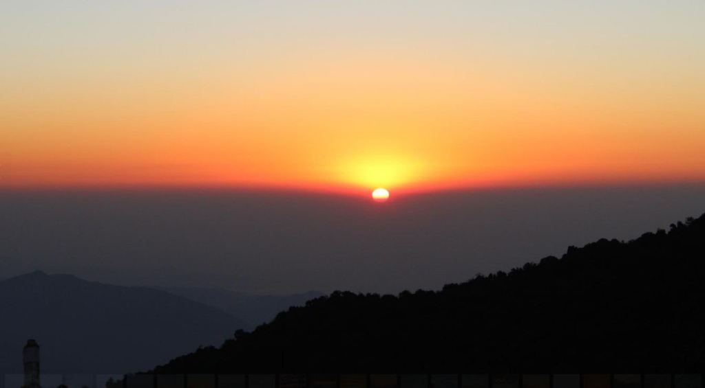 sunrise_from_tigerhill_darjeeling 