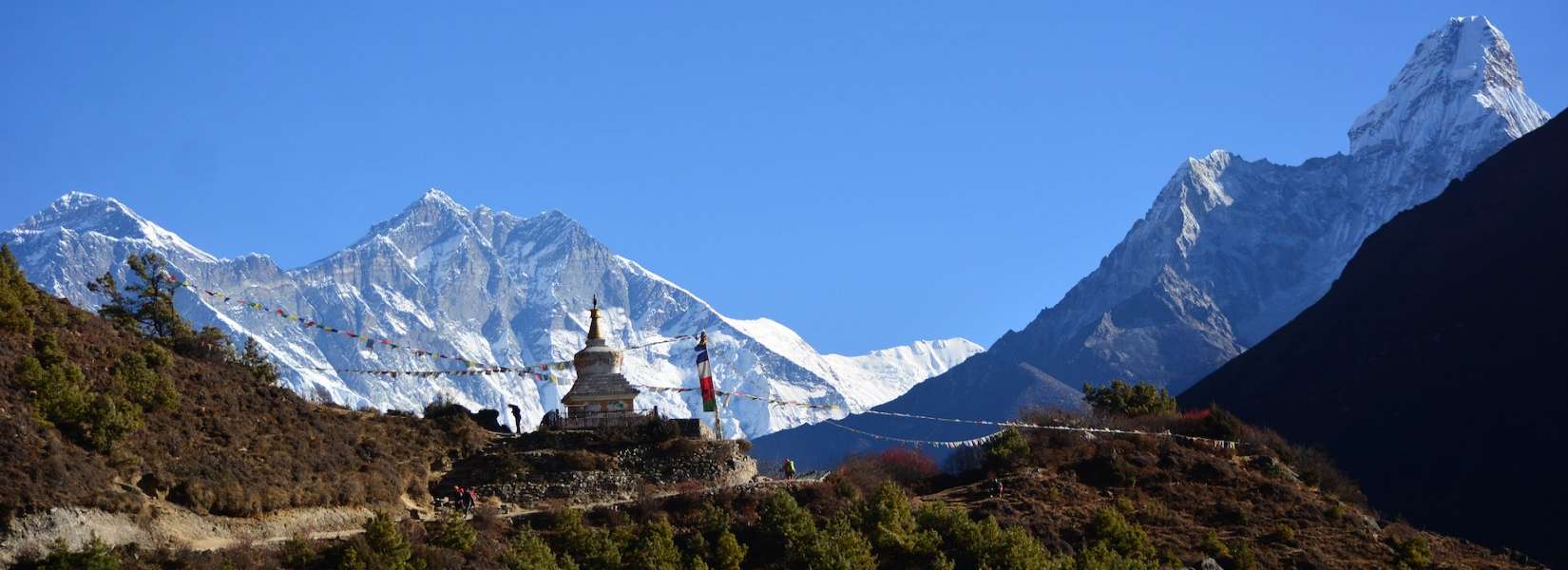 Trekking in Nepal Himalayas