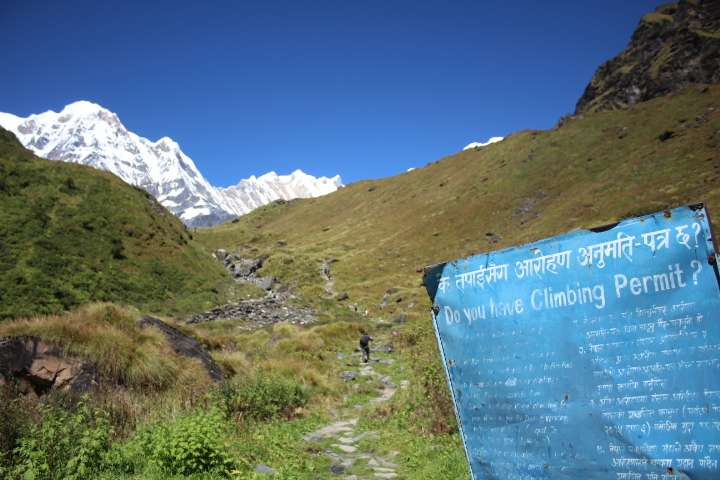 Annapurna Circuit Trek - www.ashmitatrek.com